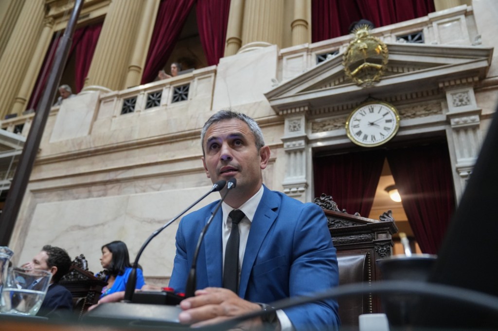 Martín Menem ordena que los diputados salientes devuelvan sus&nbsp;despachos