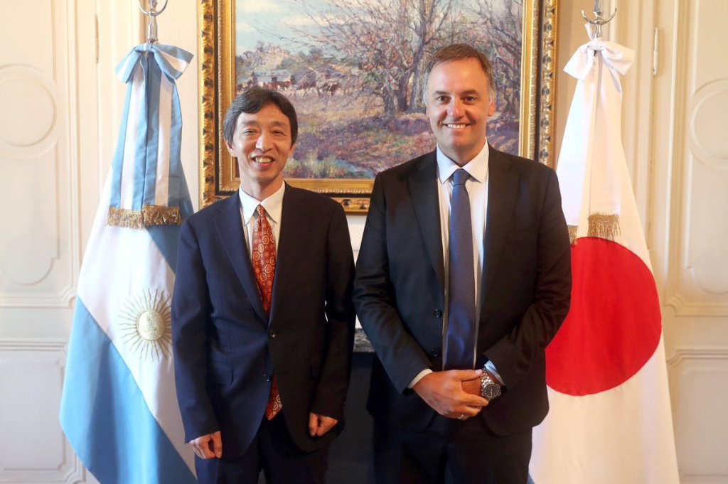 Adorni se reunió con el embajador japonés para impulsar la agenda económica bilateral