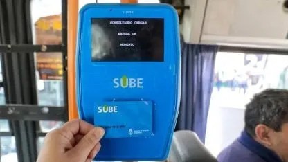 El gobierno impulsa un aumento escalonado en las tarifas de colectivos&nbsp;nacionales