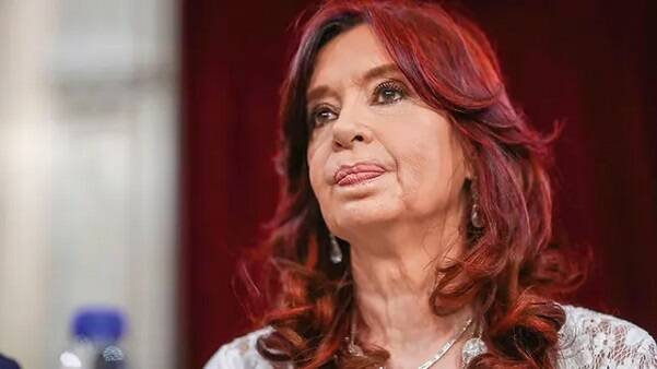 La Justicia ordenó restituir la pensión a Cristina Kirchner y el gobierno anunció que apelará