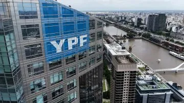 Argentina pidió a la justicia de Estados Unidos frenar la entrega de documentos en el juicio por YPF