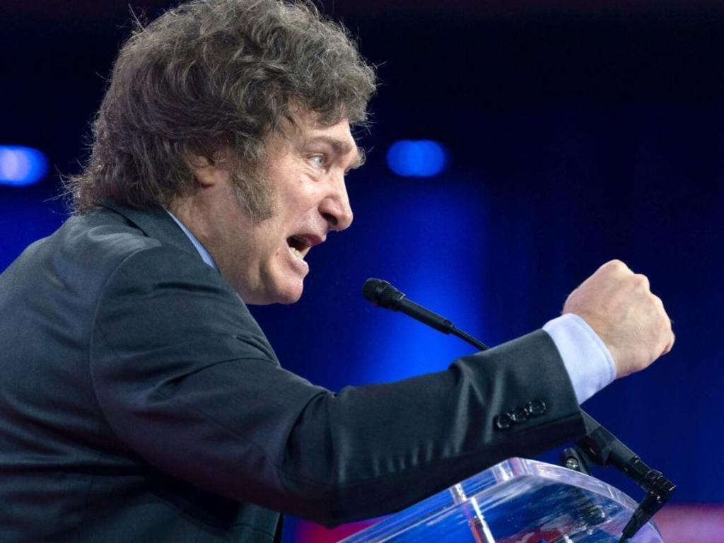 Milei redobla su ataque al periodismo y habla de “asociación ilícita”&nbsp;mediática