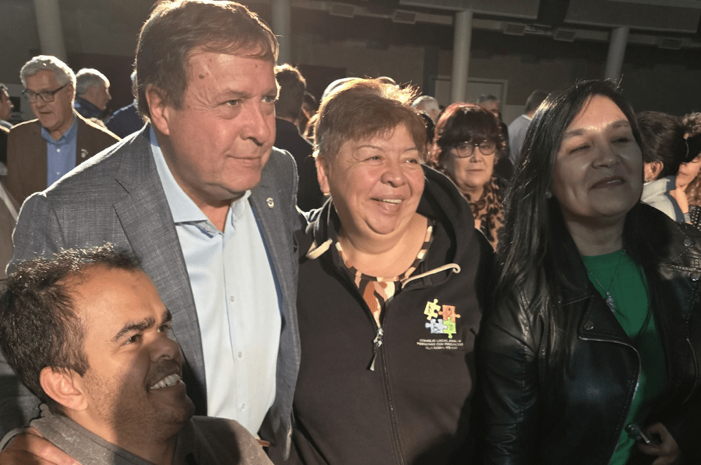 Bajo la gestión de Weretilneck, se presentó “Construir Inclusión”, un proyecto que entrega viviendas a personas con discapacidad
