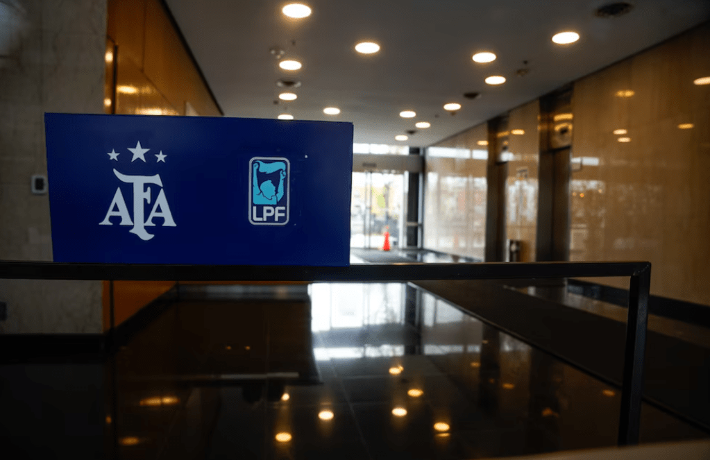La Justicia amplió la imputación contra el dueño de una financiera vinculada a la&nbsp;AFA