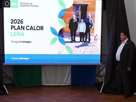 Weretilneck refuerza el Plan Calor en Bariloche: este invierno llegará a 4.300 familias con leña y garrafas&nbsp;gratuitas