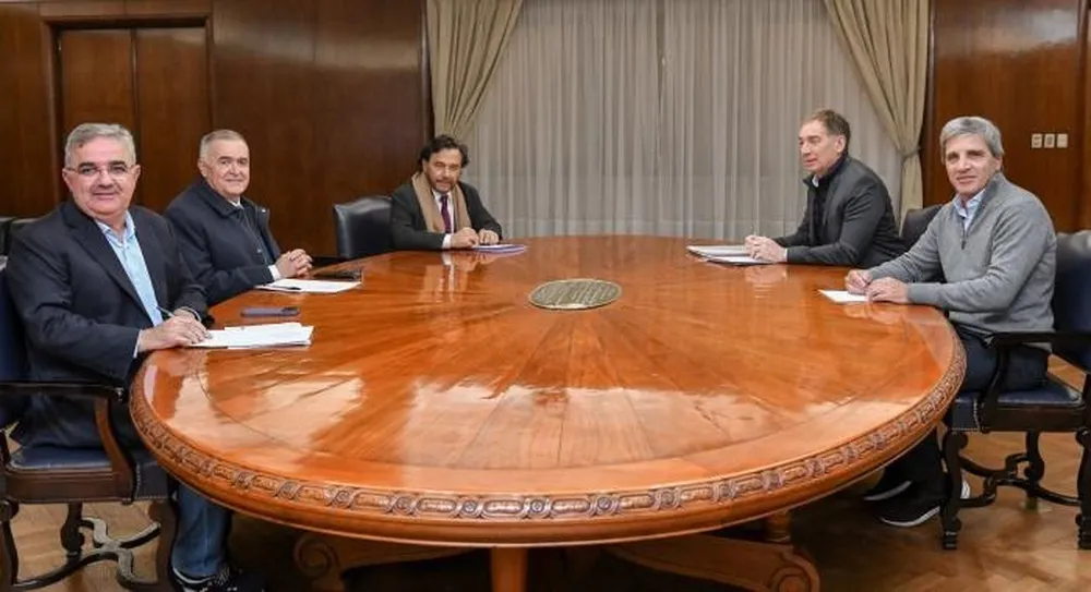 El gobierno reforzó el diálogo con gobernadores aliados en medio de la disputa legislativa