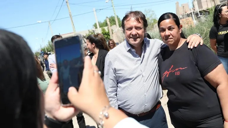 Allen: Gracias a las inversiones de gas y petróleo, la ciudad recibirá nuevas obras de gas, educación y deporte 
