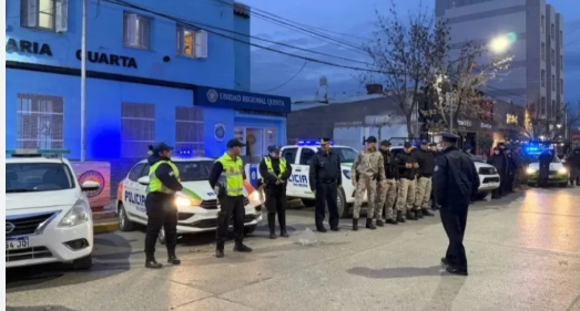 Weretilneck desplegó un operativo de seguridad con casi 100 efectivos en distintos barrios de Cipolletti