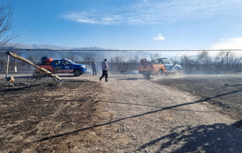 Gestión Durand: La Municipalidad intervino en 135 incidentes provocados por los incendios y el temporal, dando asistencia a los salteños
