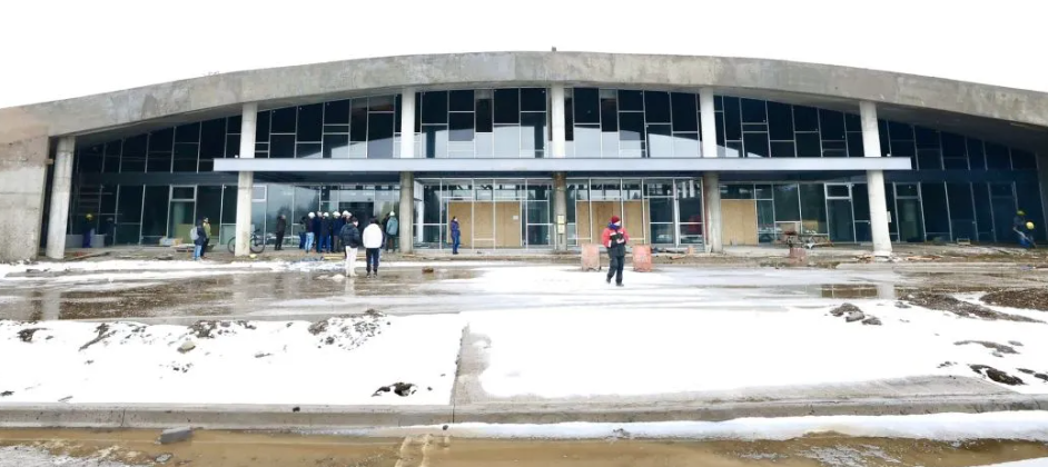Bariloche: Weretilneck confirmó que la nueva terminal, financiada con fondos provinciales, está en la etapa final