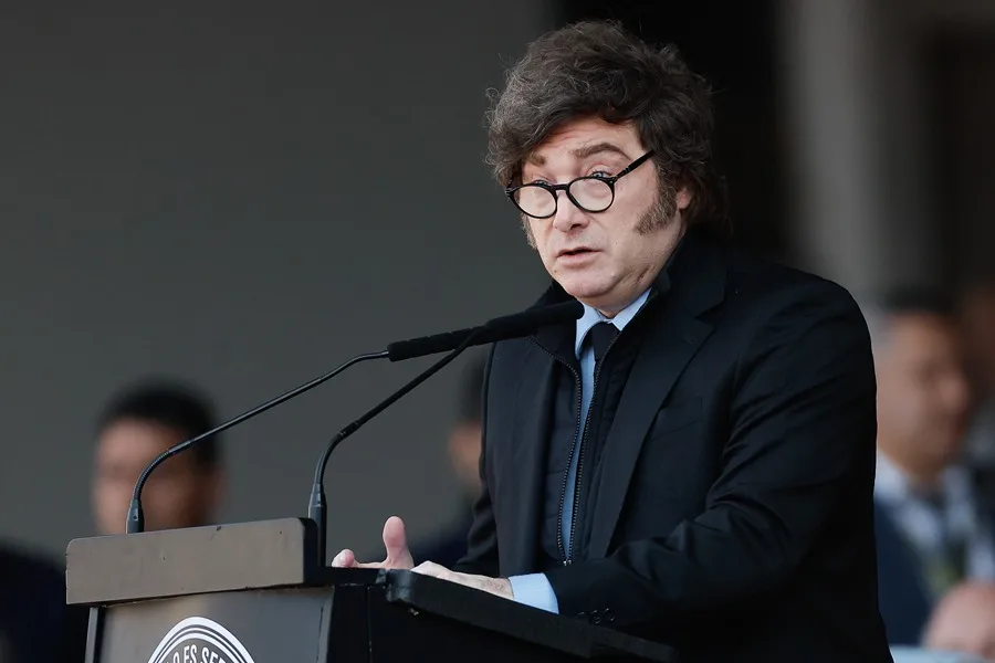 Milei reúne al gabinete y a legisladores ante una semana clave para el Congreso