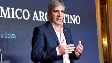 Caputo defendió el rumbo económico y pidió respaldo por el superávit fiscal