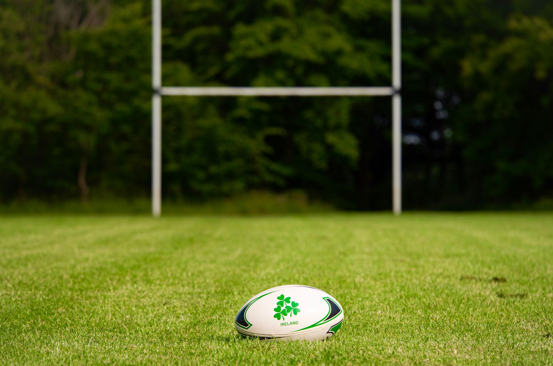 Con un try de otro nivel de Carreras, Bath aplastó a Harlequins en el debut de la Premiership