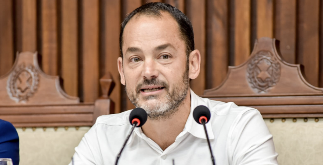 Durand suma iluminación solar en los barrios y refuerza los operativos de tránsito para una ciudad más segura: “Iluminar es que un vecino pueda volver tranquilo a su casa”