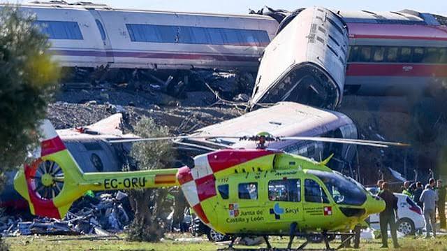 El choque de dos trenes en Toledo dejó 30 muertos y cortó el servicio ferroviario en España